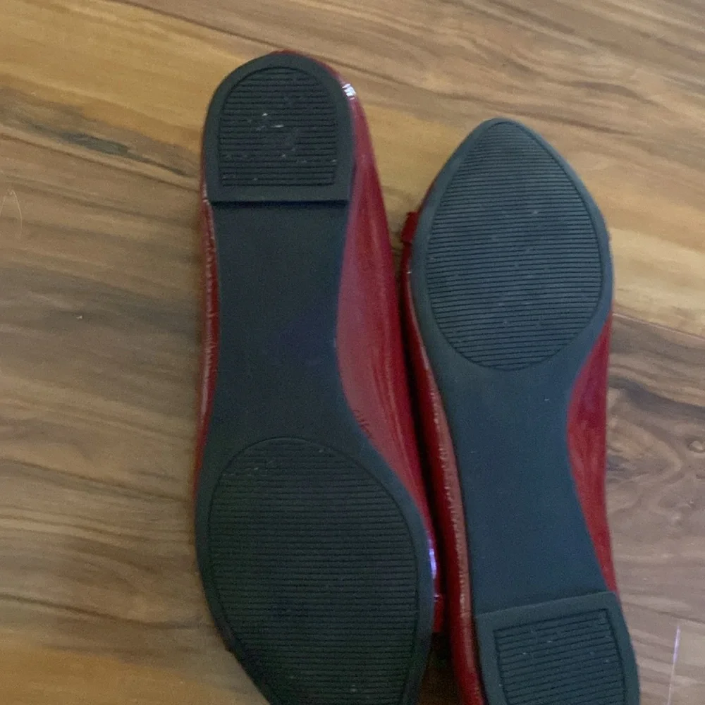 Kelly & Katie Red Flats Sz 7. - EUC - Picture 4 of 6